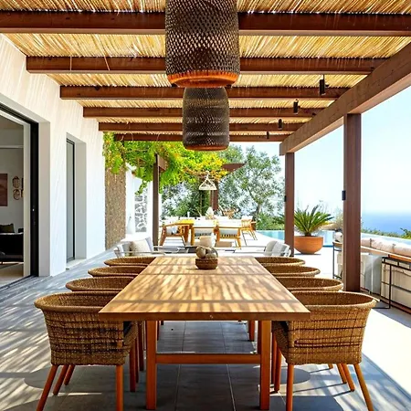 House In Mikonos *
